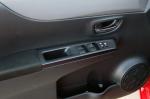 Toyota Yaris SE 2012 года